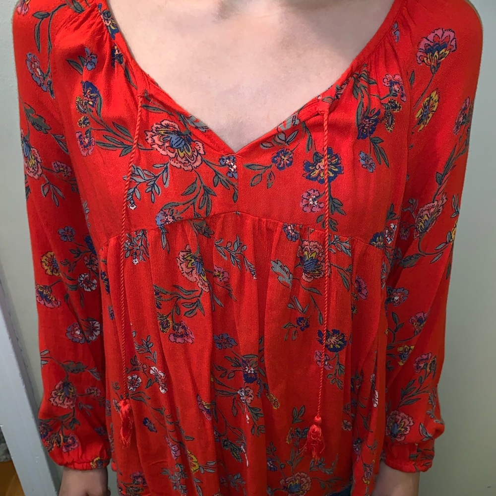 Red floral loose and comfortable shirt